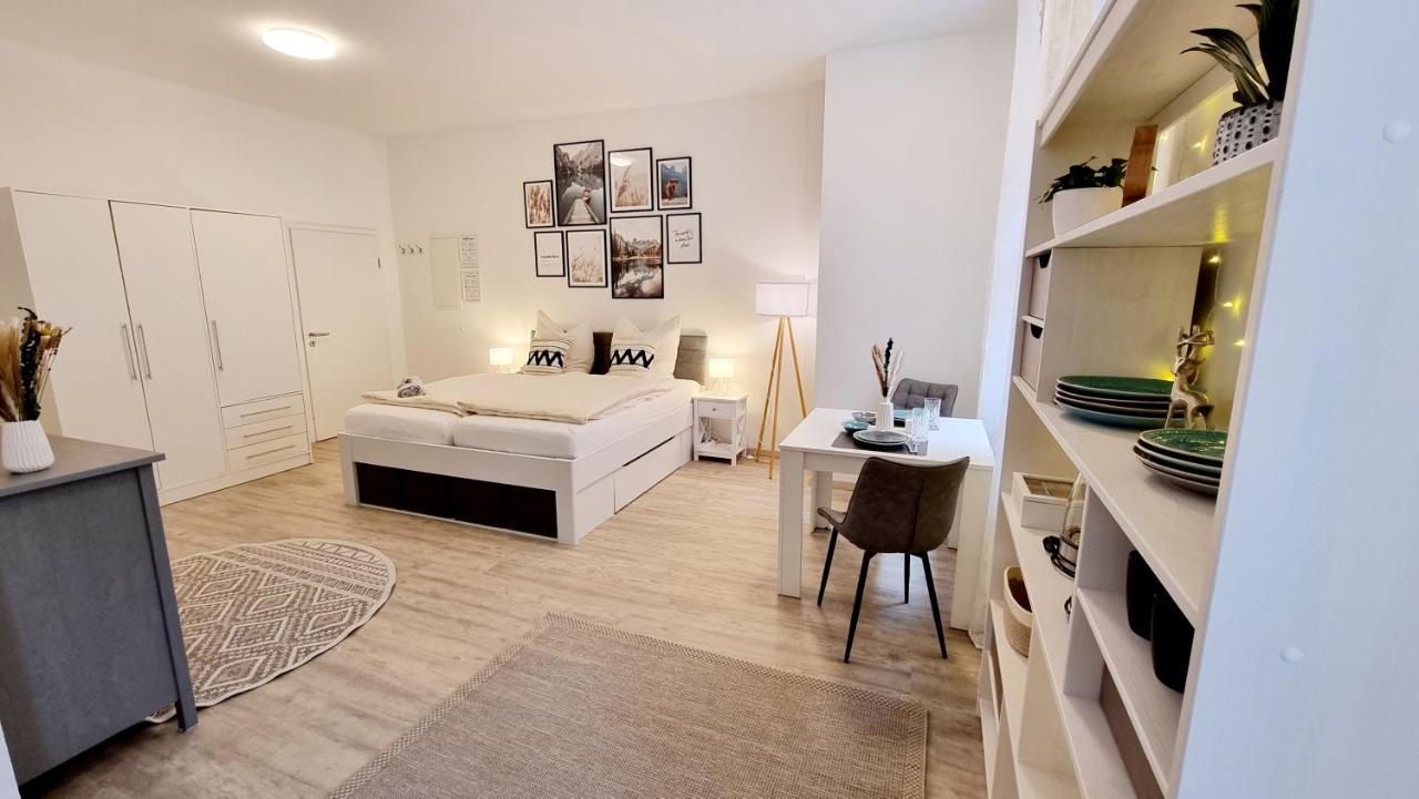 Stadtgarten-Studios - Im Zentrum Mit Parkplatz Weingarten  Dış mekan fotoğraf